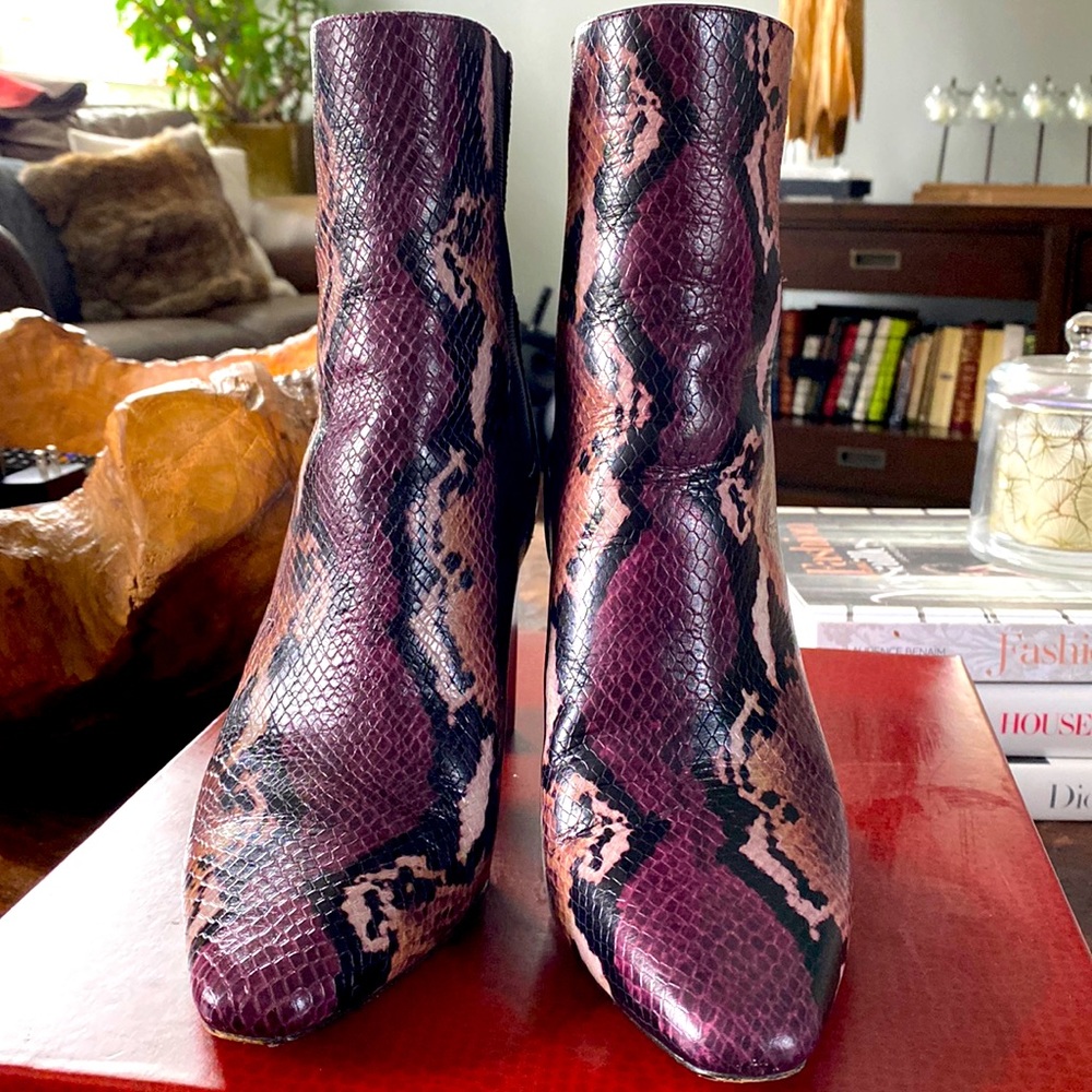 Donald Pliner LAILA-DN plum painted snake boot size 8.5